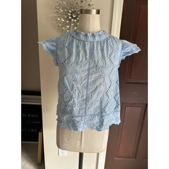 Jennifer & Grace Light Blue Eyelet Ruffle Sleeve Top Small - Picture 4 of 5